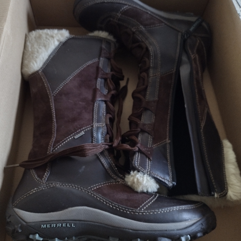 Merrell women's winter boots. Size 8
